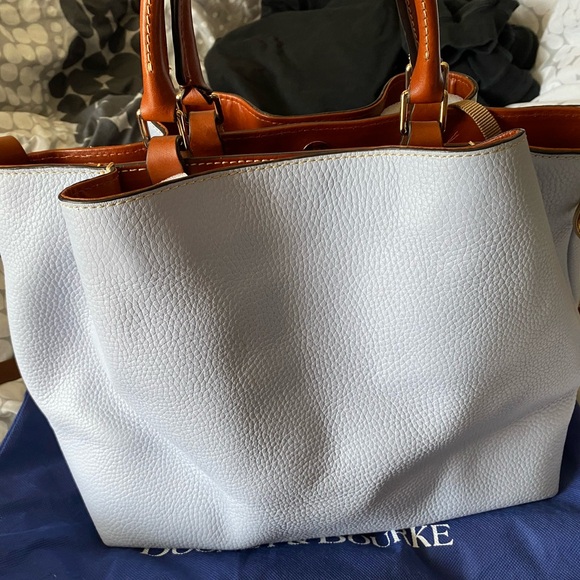 Dooney &Bourke pebble leather Barlow - Picture 2 of 5